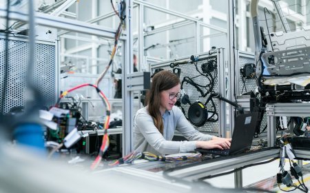 Is Advanced Technology Good? Pros & Cons for Society