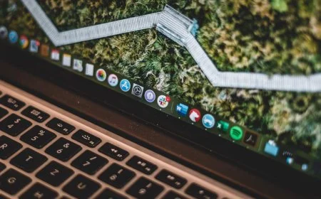 How to Zoom in on MacBook: 4 Easy Methods