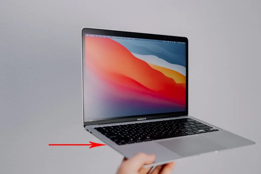 Where is the MacBook Air Microphone Located