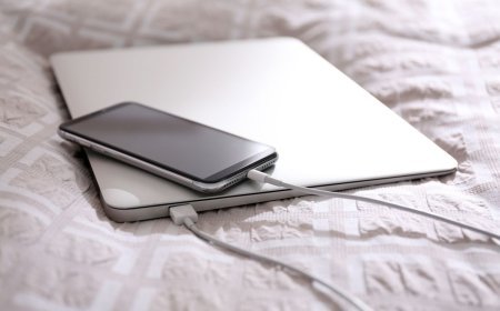 How to Charge Phone with Laptop: USB Tips