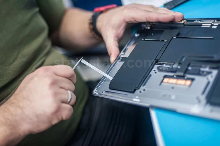 How to Remove Battery from Laptop HP: A Quick and Efficient Guide
