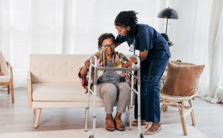 Live-In Nanny Cost per Month: Factors, Options & Legal Obligations