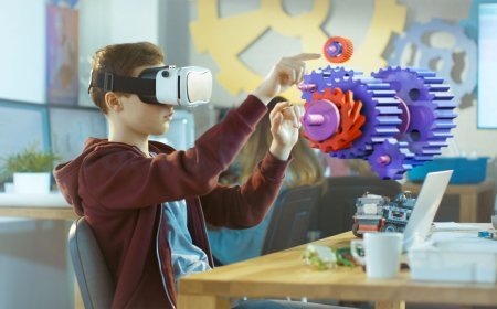 What is the Difference: Virtual vs. Augmented Reality