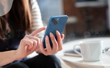 How Do You Forward a Text Message on iPhone: Easy Steps