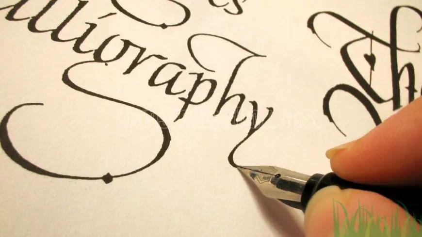 How to Use a Calligraphy Pen: Mastering Styles & Techniques